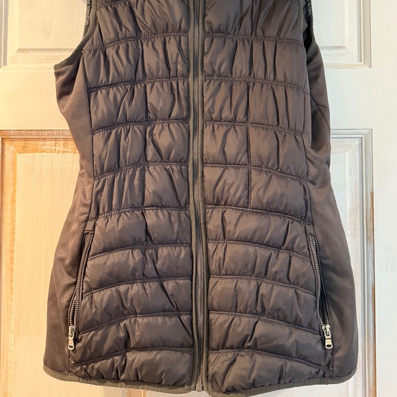 Michael Kors Puffy Vest - Picture 3 of 4